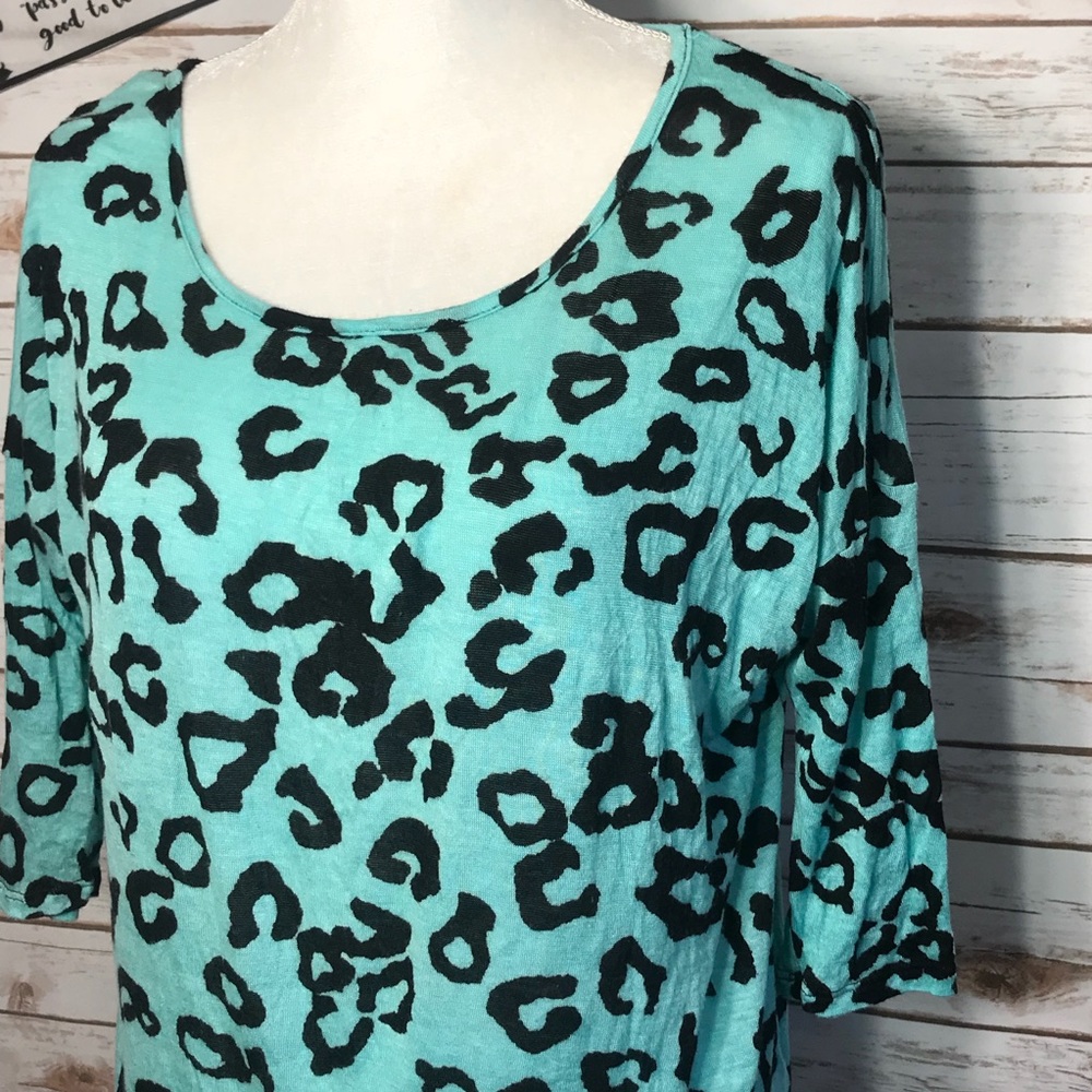 Teenbell Blouse 3/4 Sleeve Cheetah Top Junior Size Medium - Picture 2 of 2